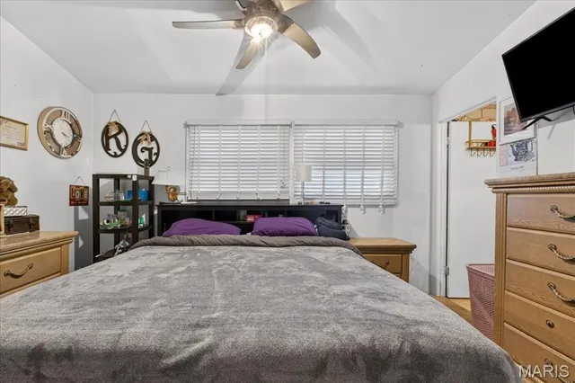 $179,000 | 2320 Cherry Lane, Florissant, MO 63033