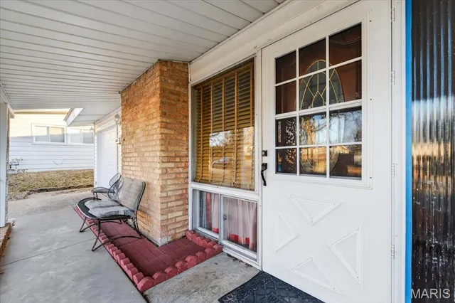 $179,000 | 2320 Cherry Lane, Florissant, MO 63033