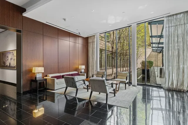 $1,299,000 | 580 Washington Street, Unit 1406, Boston, MA 02111