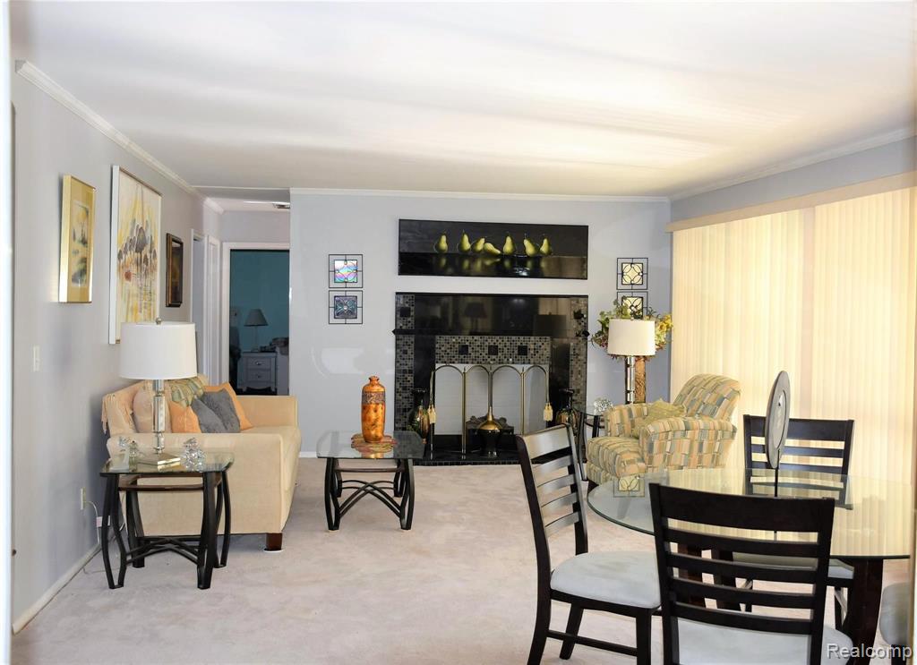 33640 Lyncroft Street Farmington Hills, MI 48331 - Photo 10 of 26