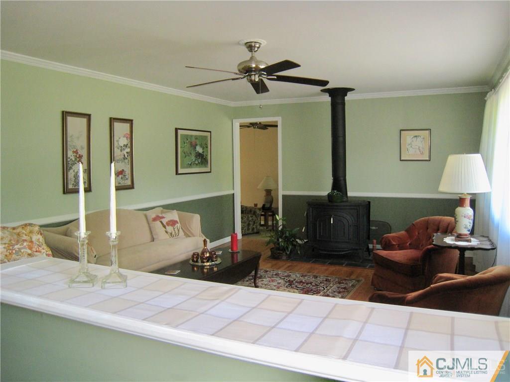 36 Stearns Road East Brunswick, NJ 08816 - Photo 4 of 25 Gallery Image 4