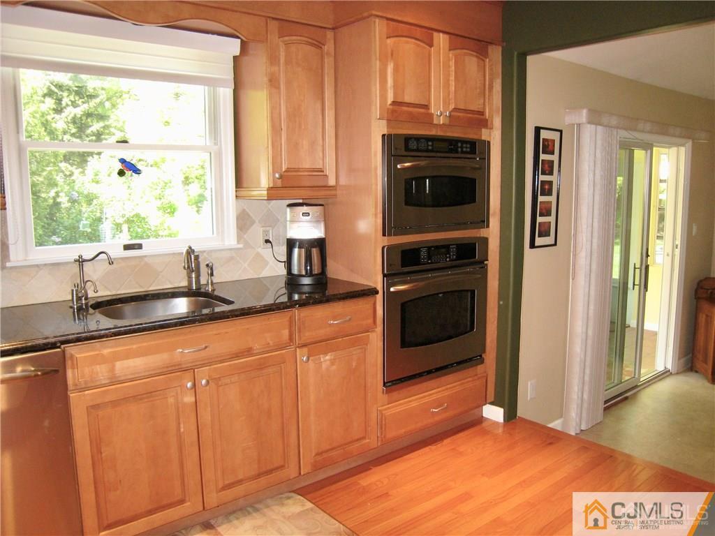 36 Stearns Road East Brunswick, NJ 08816 - Photo 8 of 25 Gallery Image 8