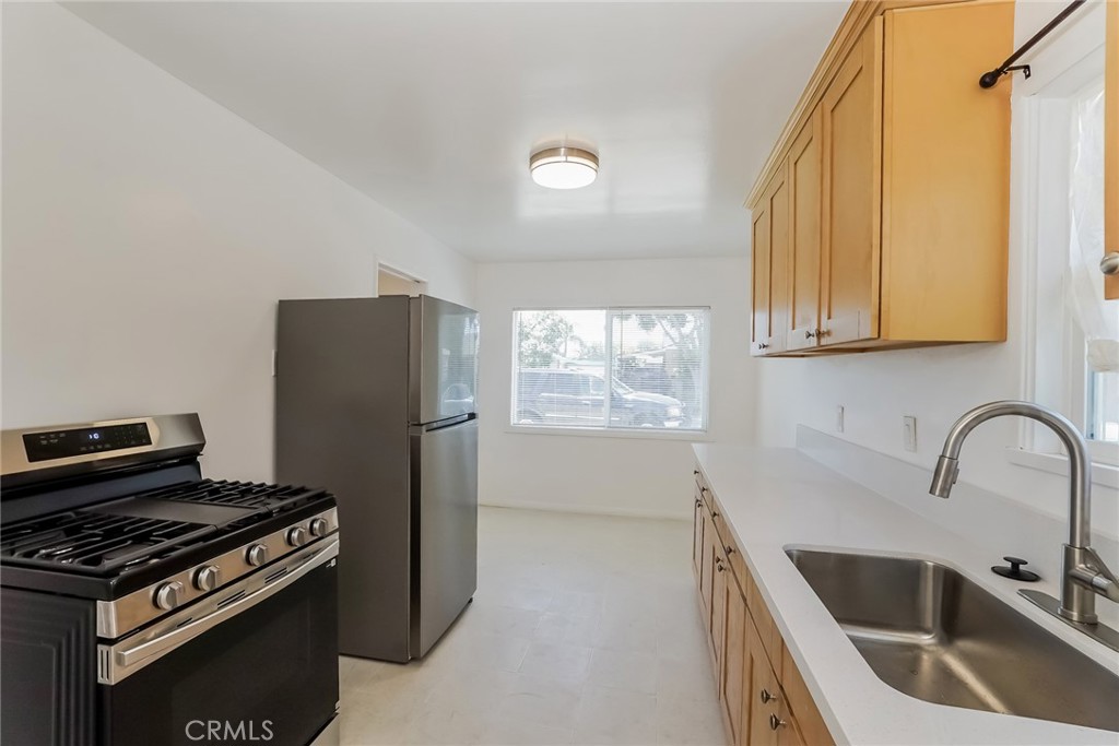 2513 East Tyler Street Carson, CA 90810 - Photo 9 of 15