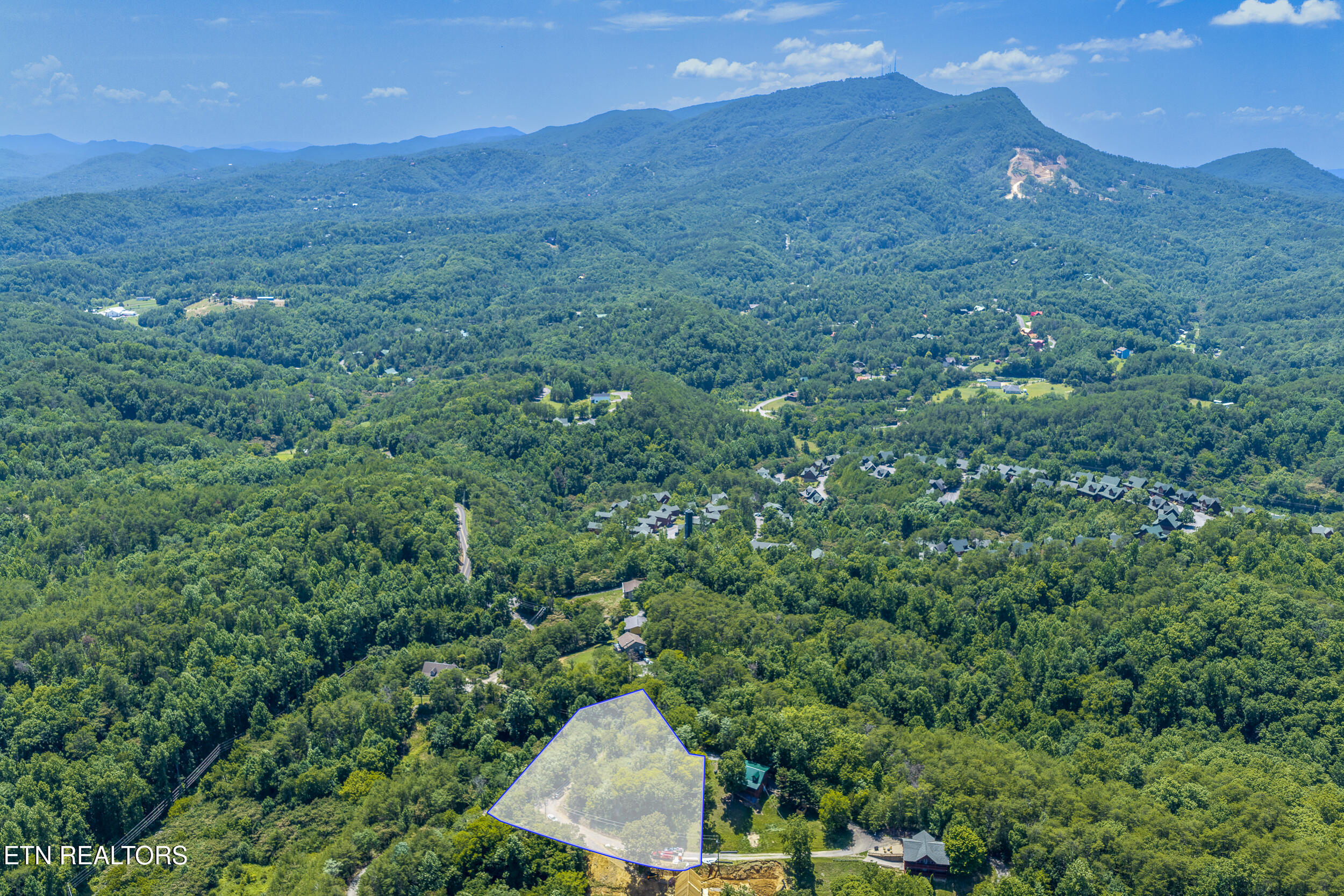 Raejon Way Sevierville, TN 37862 - Photo 2 of 39 DJI_20260702143445_0389_D-HDRm