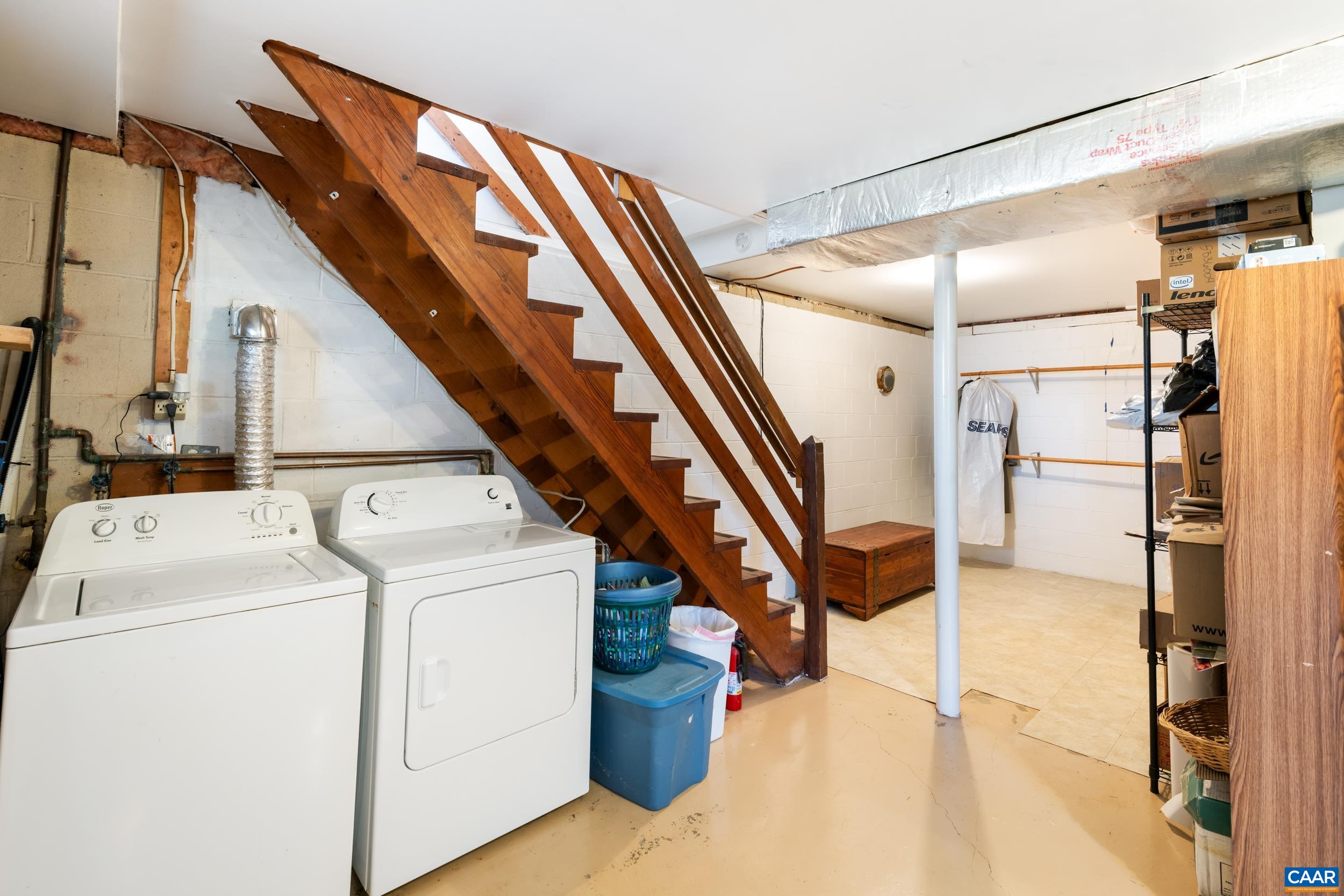 518 Jester Lane Charlottesville, VA 22911 - Photo 29 of 53 a utility room with dryer and washer