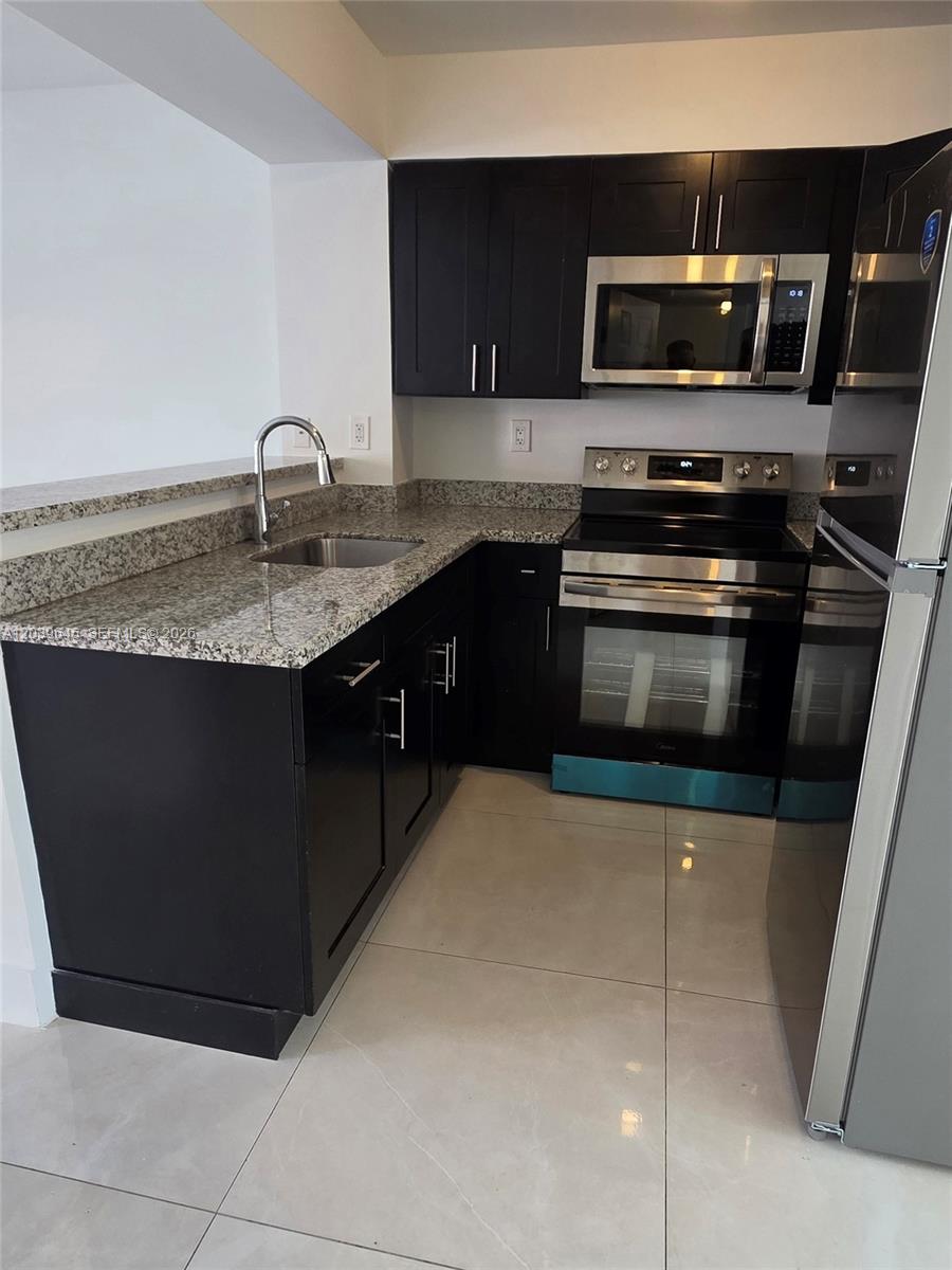 2154 West 60th Street, Unit 12111 Hialeah, FL 33016 - Photo 5 of 12