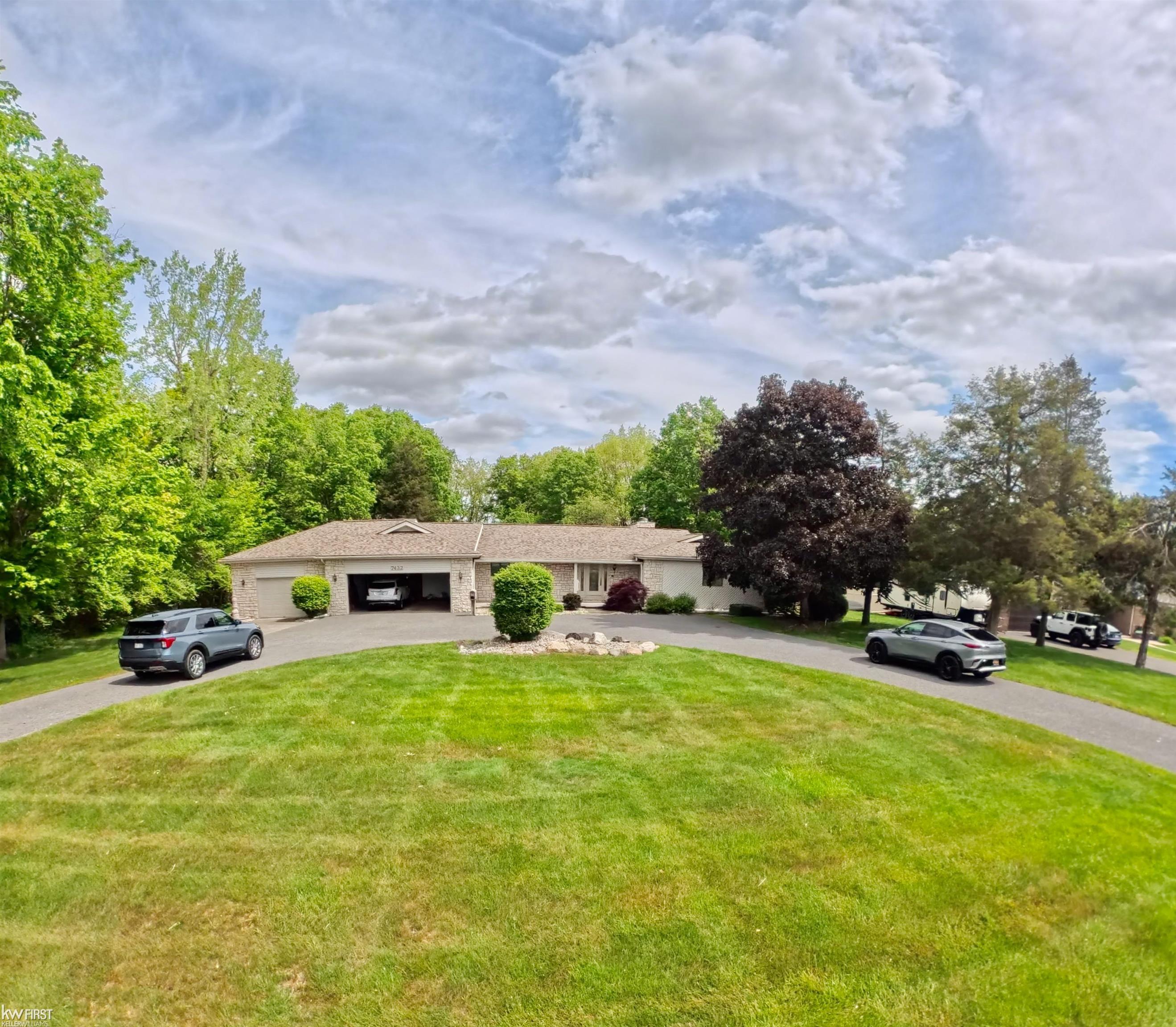7432 East River Road Flushing, MI 48433 - Photo 2 of 62