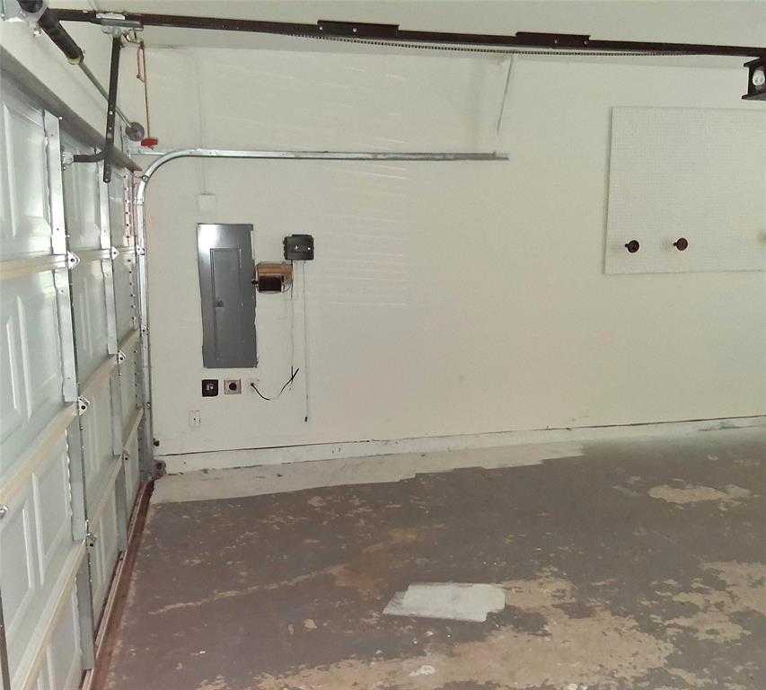 1123 Hampton Drive Allen, TX 75013 - Photo 29 of 33 a view of a small space