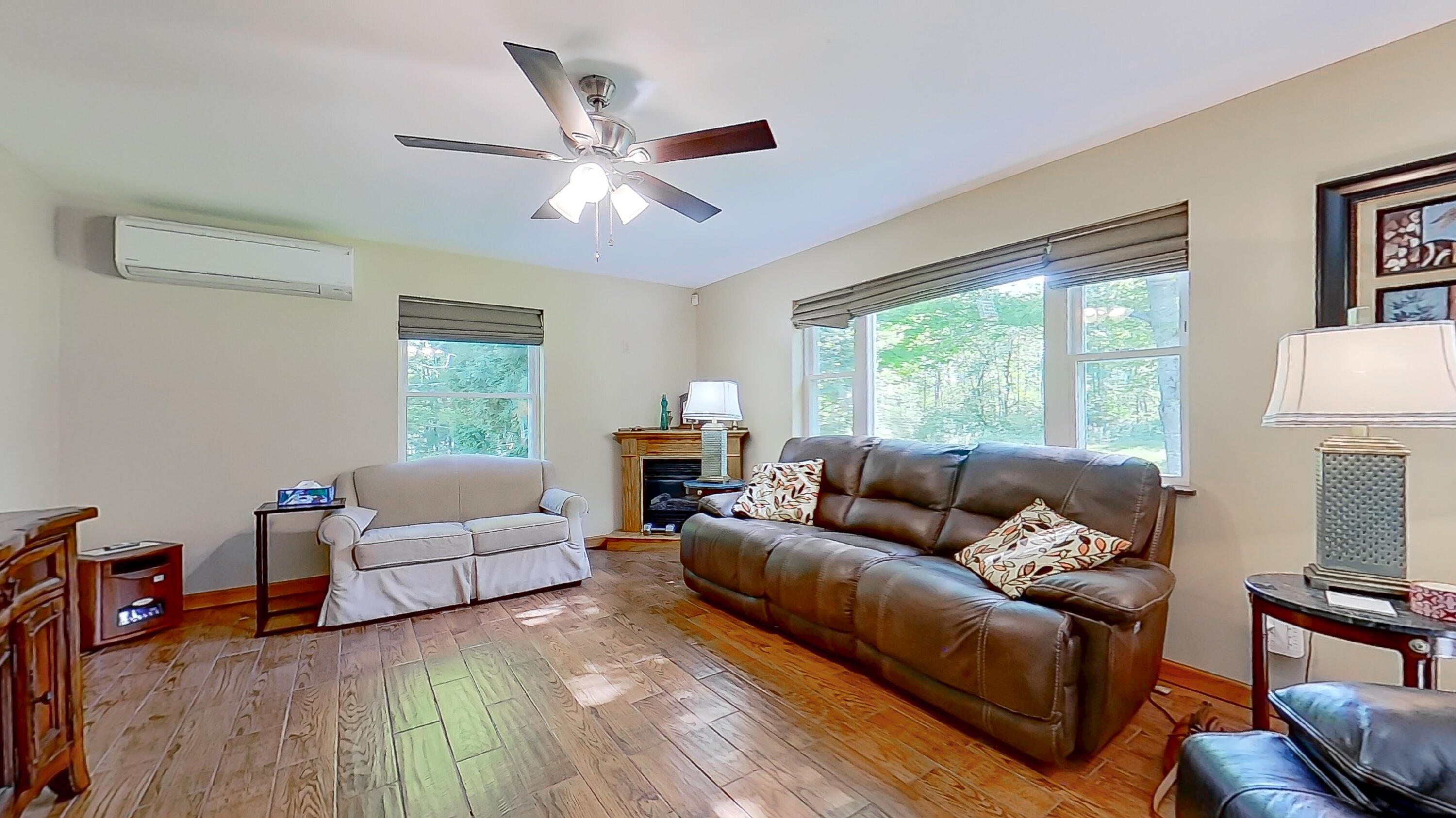 986 Finntown Road Warren, ME 04864 - Photo 22 of 83 Living Room