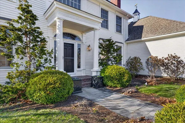 $2,745,000 | 22 Royall Point Road, Yarmouth, ME 04096