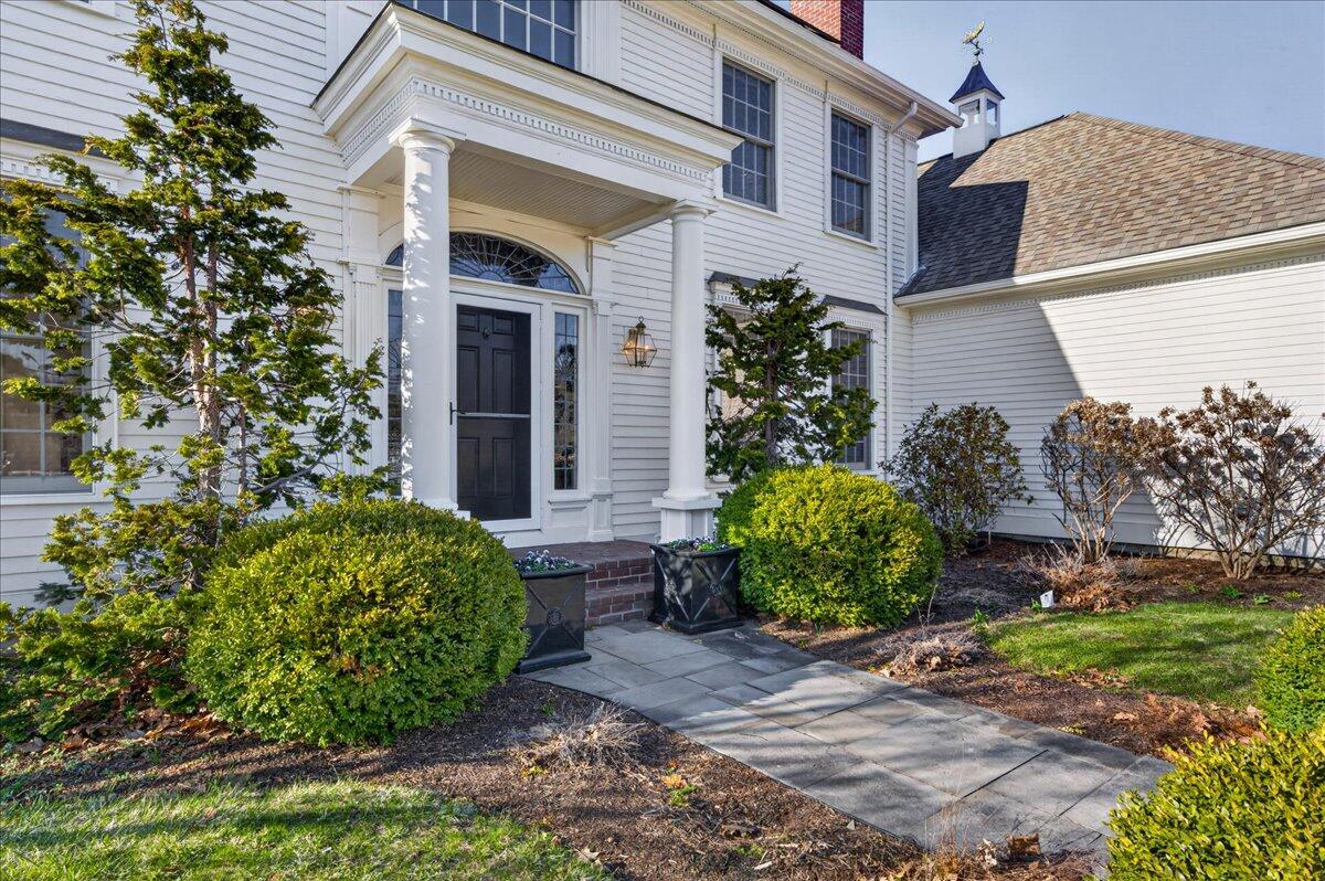 22 Royall Point Road Yarmouth, ME 04096 - Photo 2 of 106 Front entrance