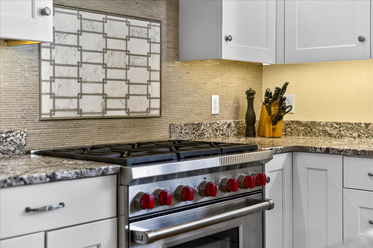 22 Royall Point Road Yarmouth, ME 04096 - Photo 24 of 106 Kitchen detail