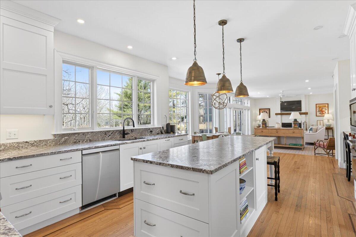 22 Royall Point Road Yarmouth, ME 04096 - Photo 25 of 106 Kitchen toward family room