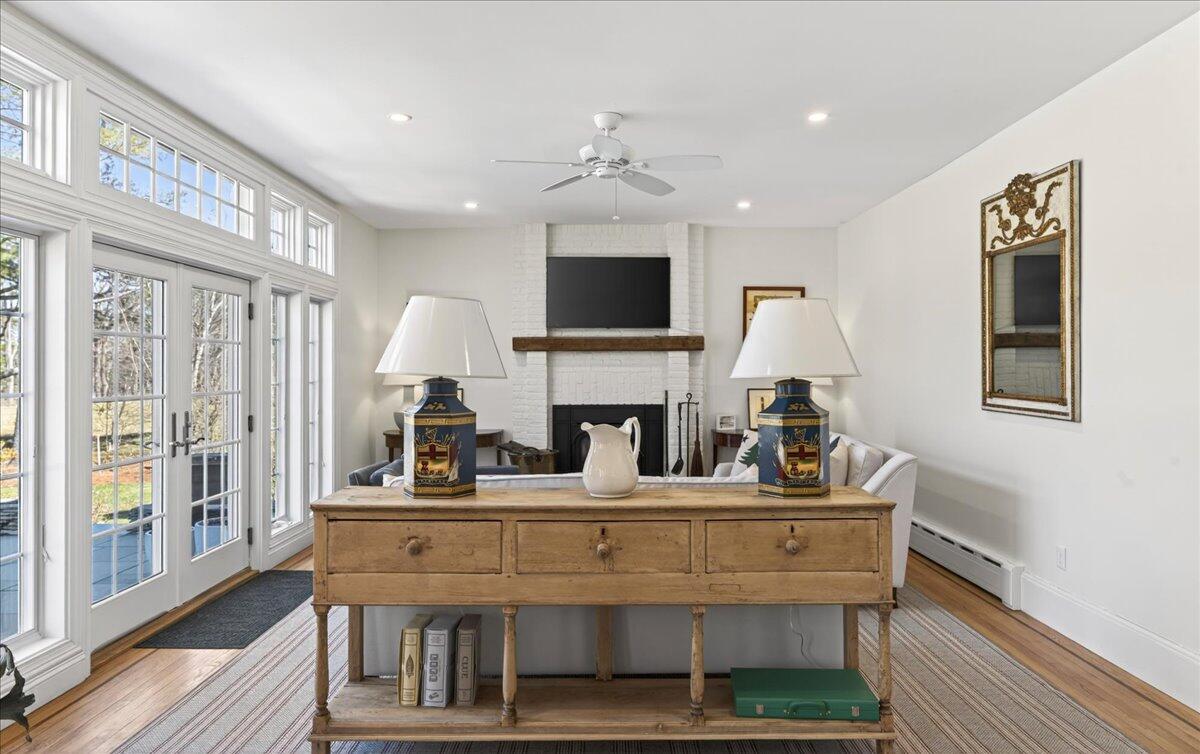 22 Royall Point Road Yarmouth, ME 04096 - Photo 32 of 106 Family room from kitchen
