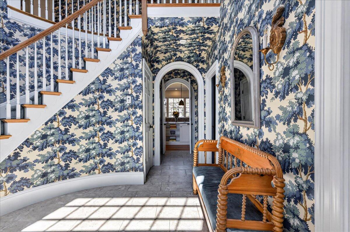 22 Royall Point Road Yarmouth, ME 04096 - Photo 5 of 106 Foyer toward kitchen