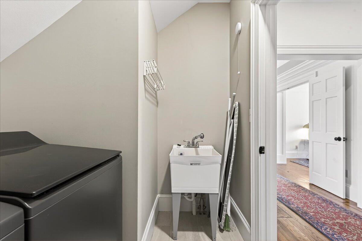 22 Royall Point Road Yarmouth, ME 04096 - Photo 58 of 106 Second floor laundry