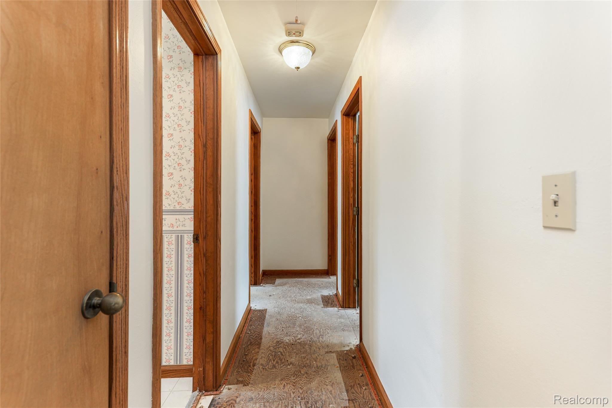 8200 Grossman Road Manchester, MI 48158 - Photo 11 of 26 Hallway.jpg
