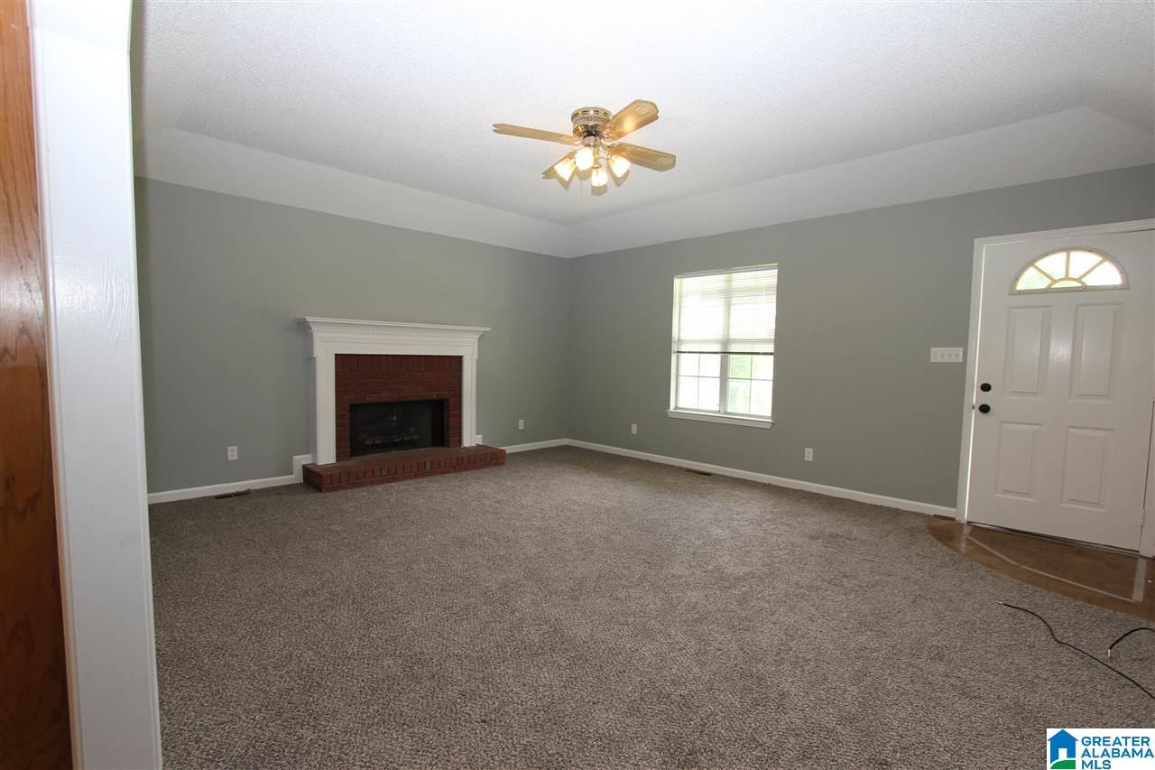 609 10th Terrace Pleasant Grove, AL 35127 - Photo 4 of 17