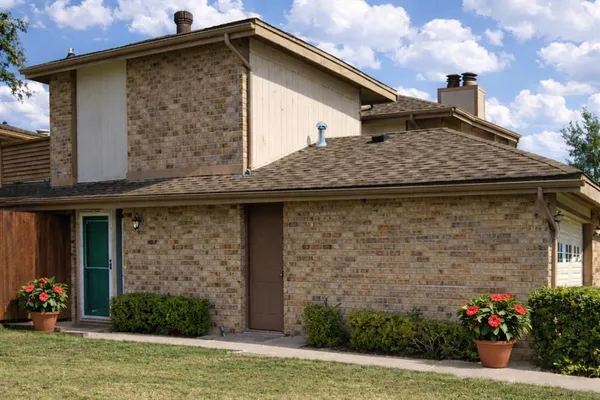 $269,900 | 3 Dewberry Court, Bedford, TX 76021