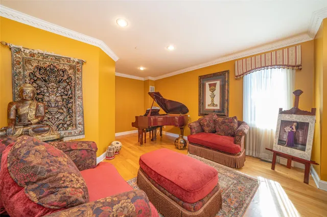 $2,299,999 | 3 Vandalay Court, Scarsdale, NY 10583