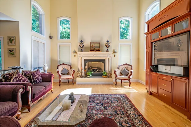 $2,299,999 | 3 Vandalay Court, Scarsdale, NY 10583