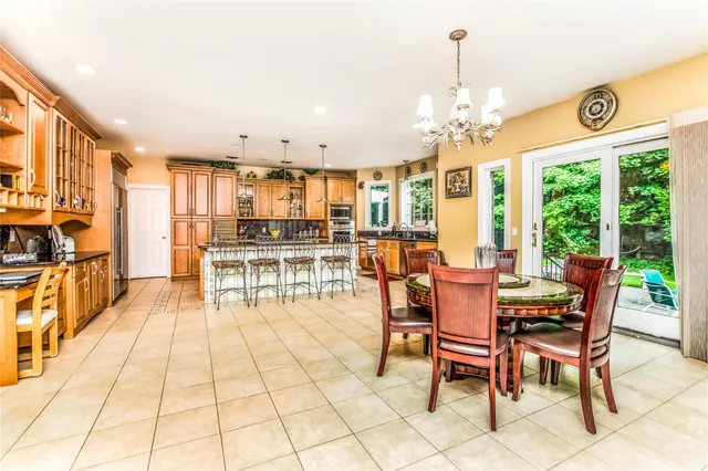 $2,299,999 | 3 Vandalay Court, Scarsdale, NY 10583