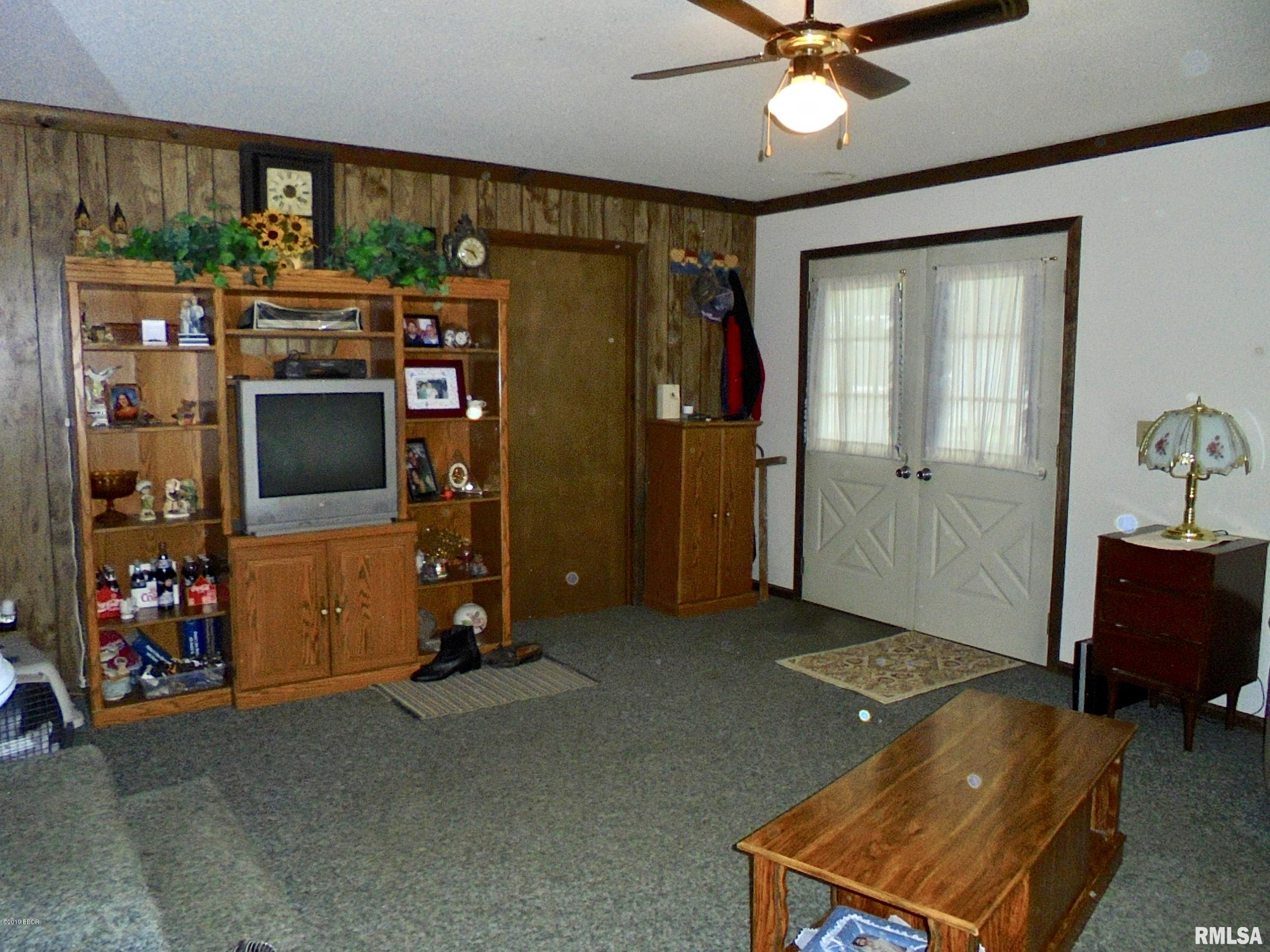 405 South Shaw Street Harrisburg, IL 62946 - Photo 12 of 28