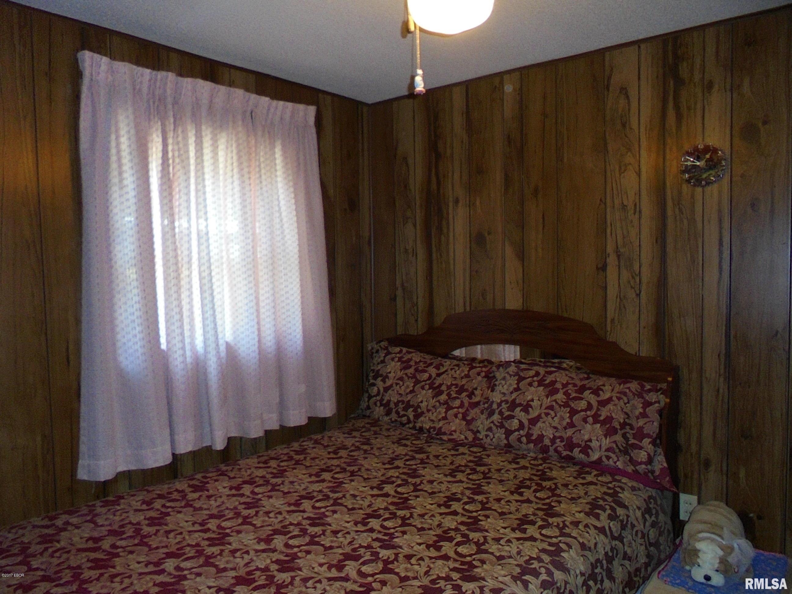 405 South Shaw Street Harrisburg, IL 62946 - Photo 18 of 28