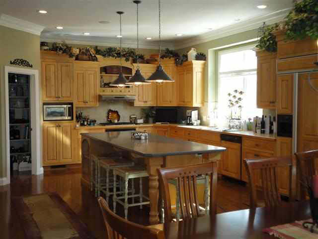 8213 East North Road Syracuse, IN 46567 - Photo 2 of 25 Gallery Image 2