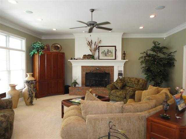 8213 East North Road Syracuse, IN 46567 - Photo 3 of 25 Gallery Image 3