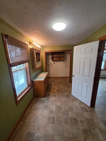 $2,500 | 11 Pearl Street, Unit 3, Middleboro, MA 02346