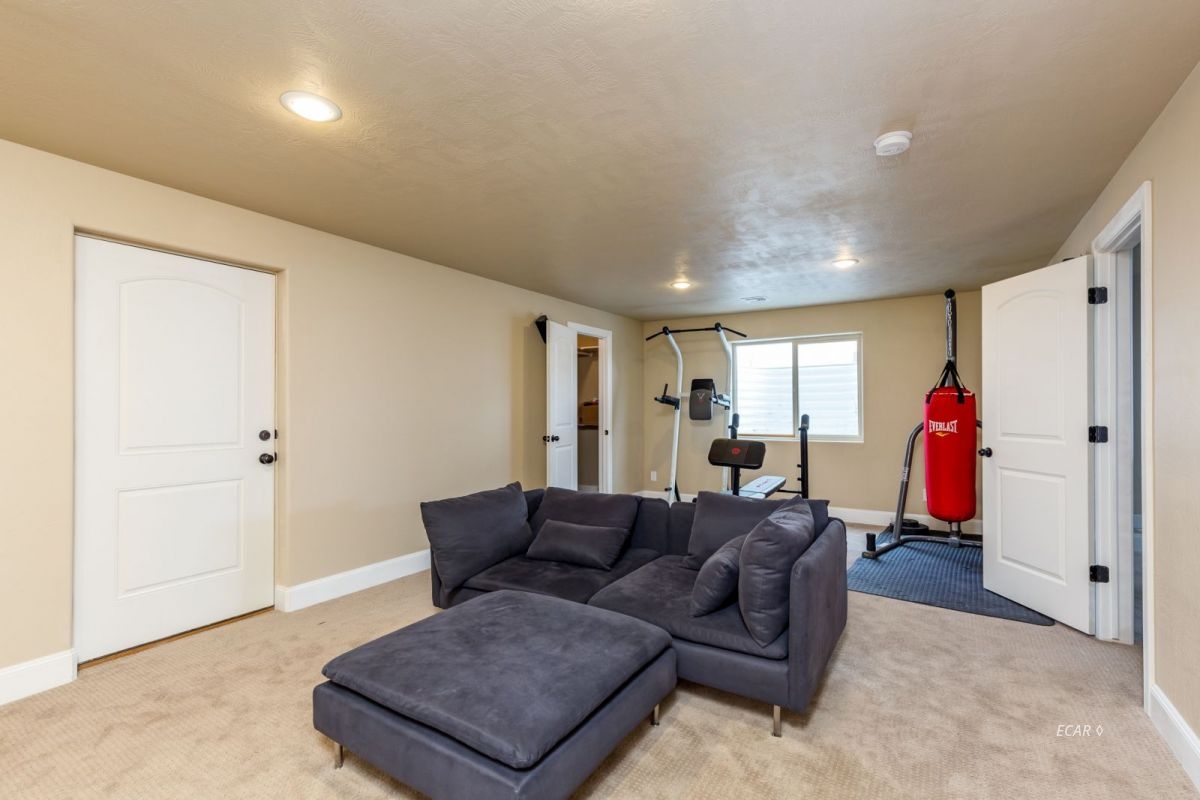 3742 Valley Ridge Avenue Elko, NV 89801 - Photo 7 of 32 Gallery Image 7