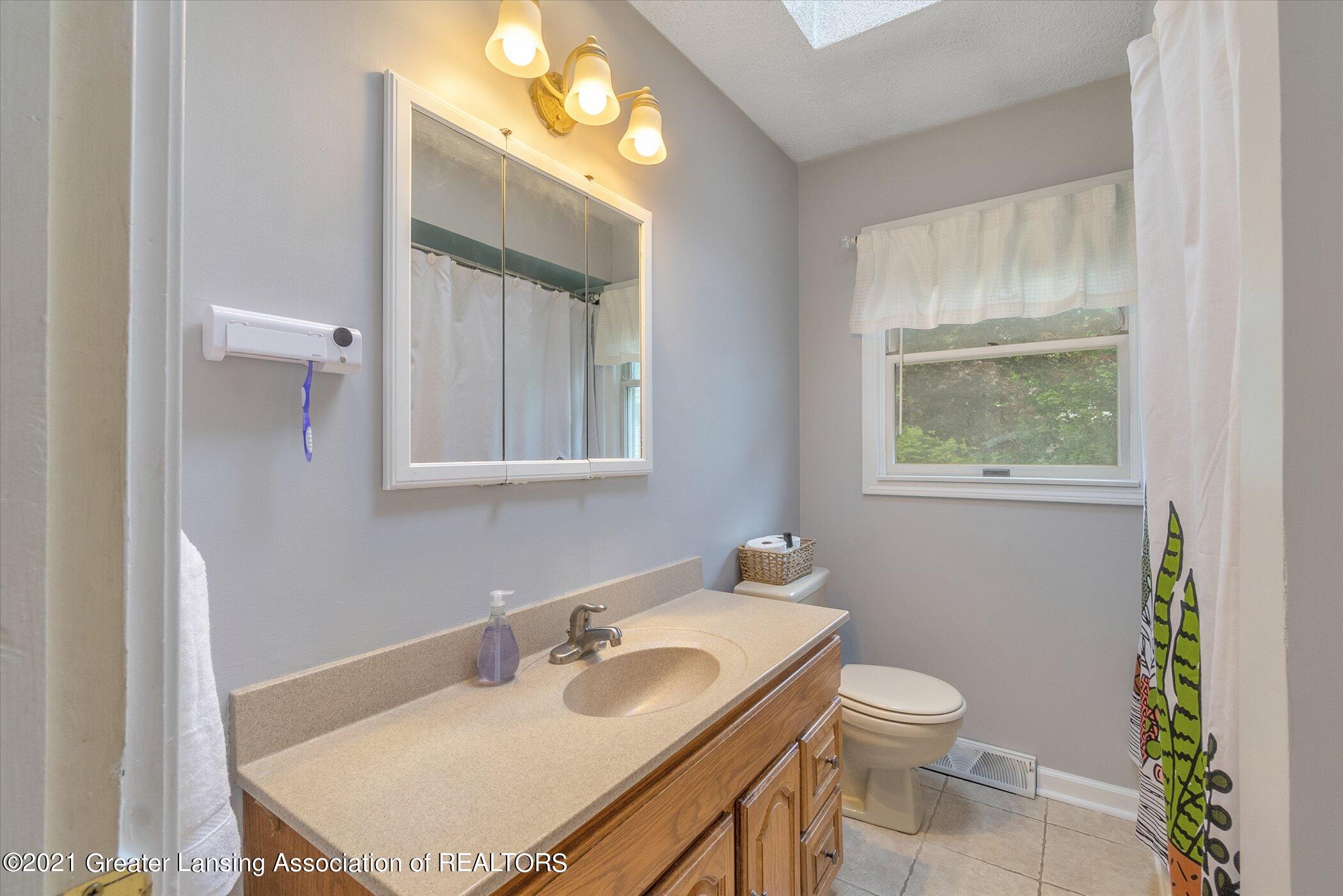 473 Haslett Road Haslett, MI 48840 - Photo 15 of 38 15-473 Haslett Rd-Windowstill Real Estat
