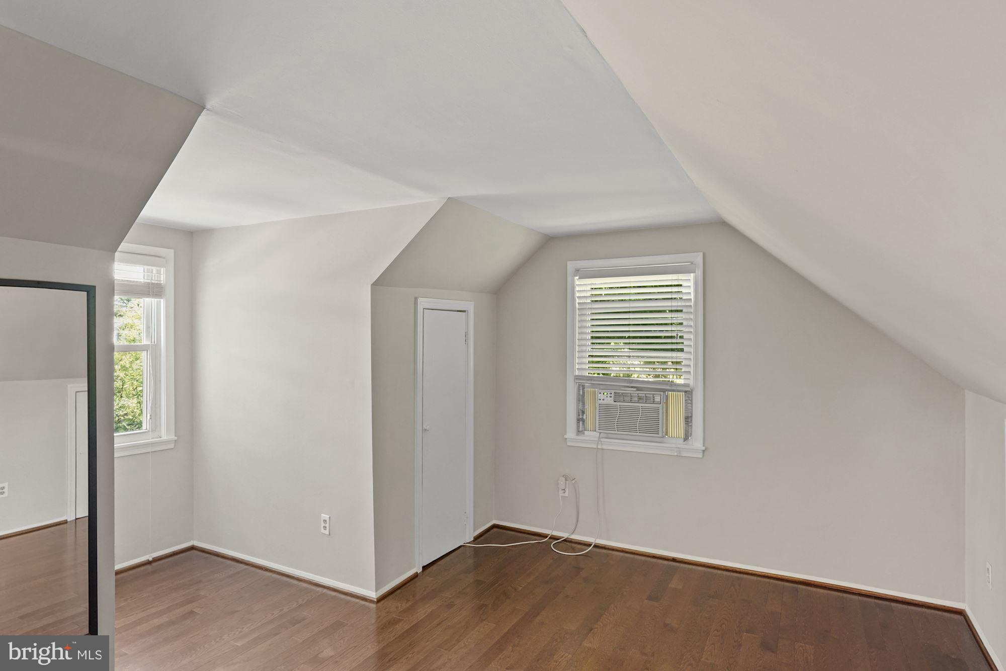 6522 Cedar Lane Falls Church, VA 22042 - Photo 20 of 32