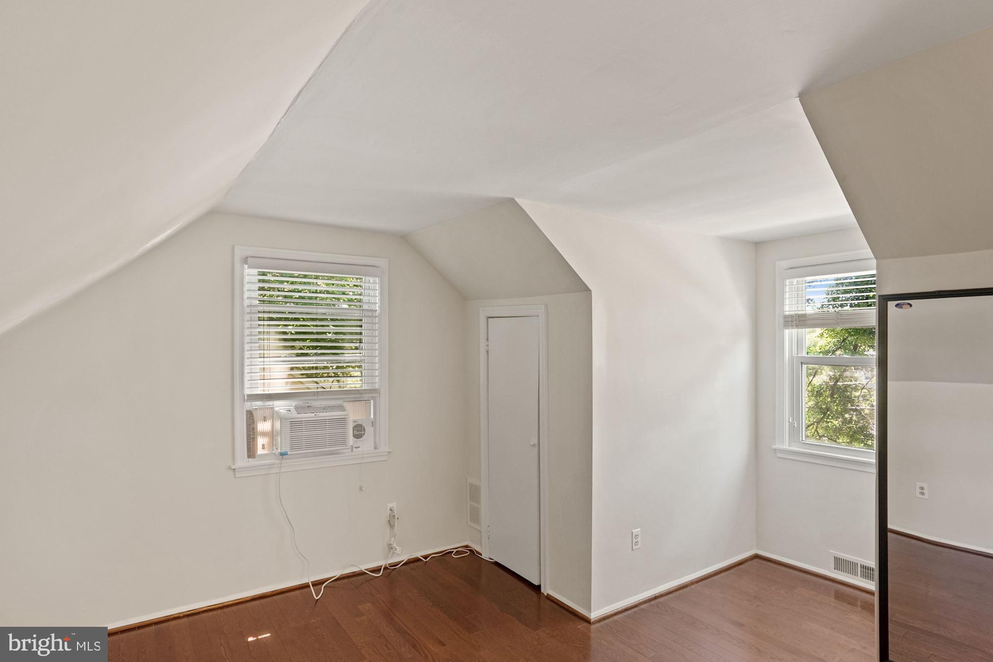 6522 Cedar Lane Falls Church, VA 22042 - Photo 23 of 32