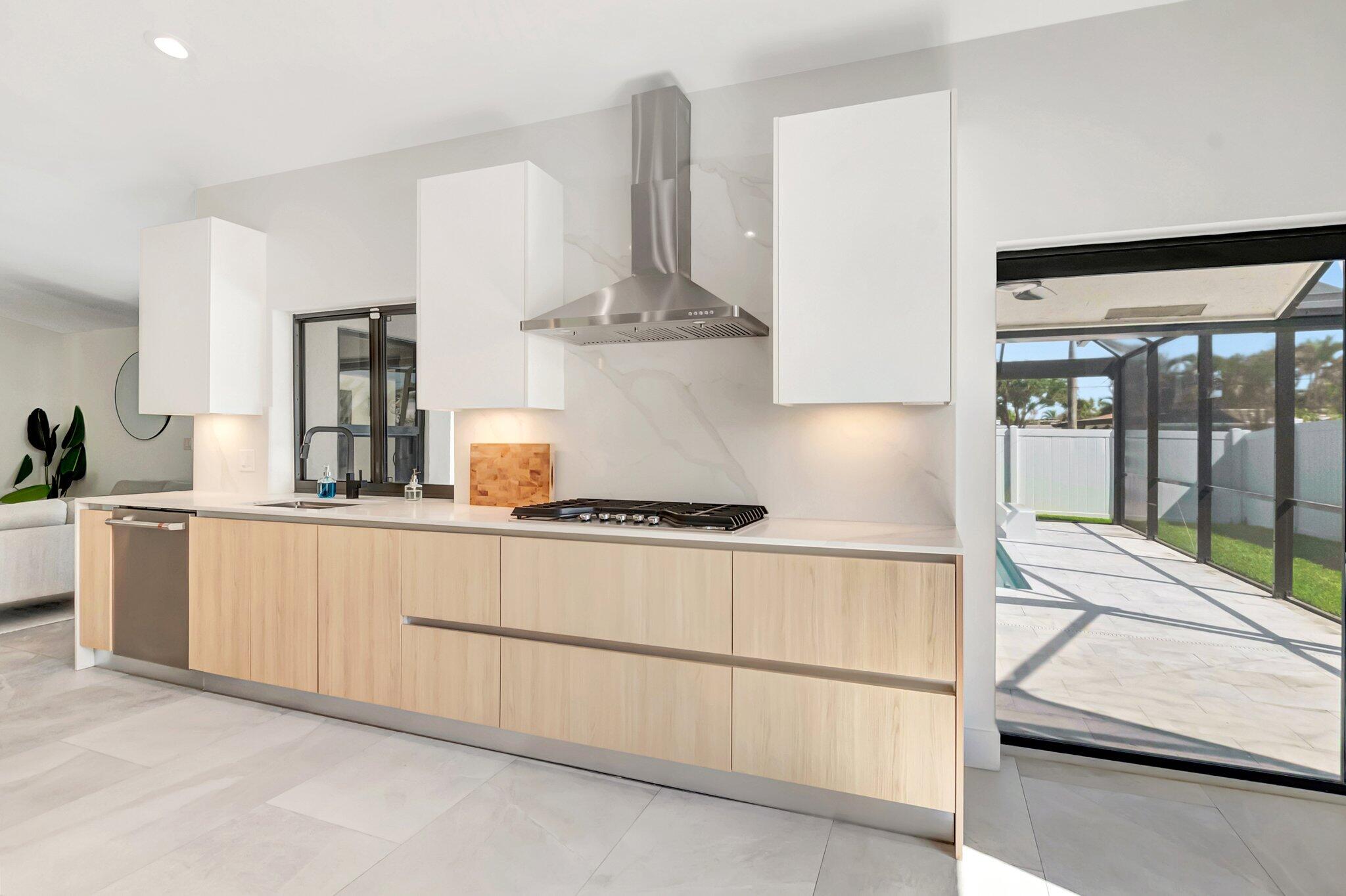 981 Southwest 8th Street Boca Raton, FL 33486 - Photo 8 of 22 Kitchen
