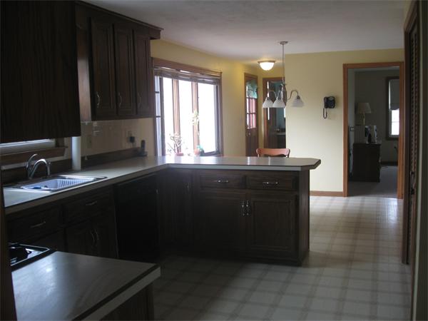 177 Lexington Road Dracut, MA 01826 - Photo 5 of 17 Gallery Image 5