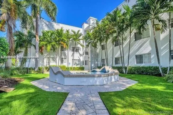 $2,100 | 1300 Pennsylvania Avenue, Unit 204, Miami Beach, FL 33139