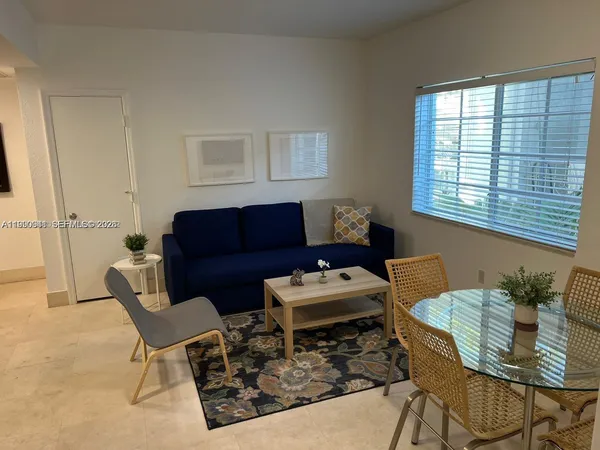 $2,100 | 1300 Pennsylvania Avenue, Unit 204, Miami Beach, FL 33139