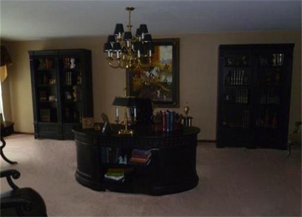 96 Narrows Road Freetown, MA 02702 - Photo 5 of 26 a dining room with furniture