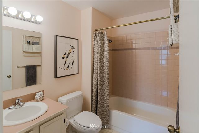 $570,000 | 15331 75th Avenue Northeast, Kenmore, WA 98028