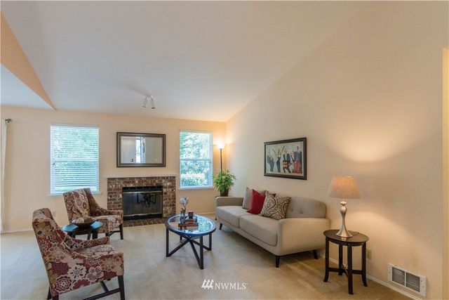 $570,000 | 15331 75th Avenue Northeast, Kenmore, WA 98028