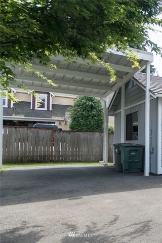 $570,000 | 15331 75th Avenue Northeast, Kenmore, WA 98028