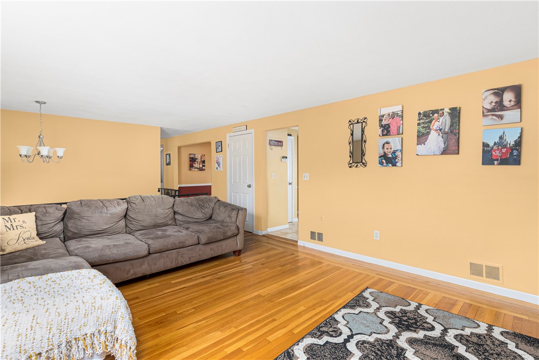 58 Welch Road Warwick, RI 02889 - Photo 4 of 33 Living Room