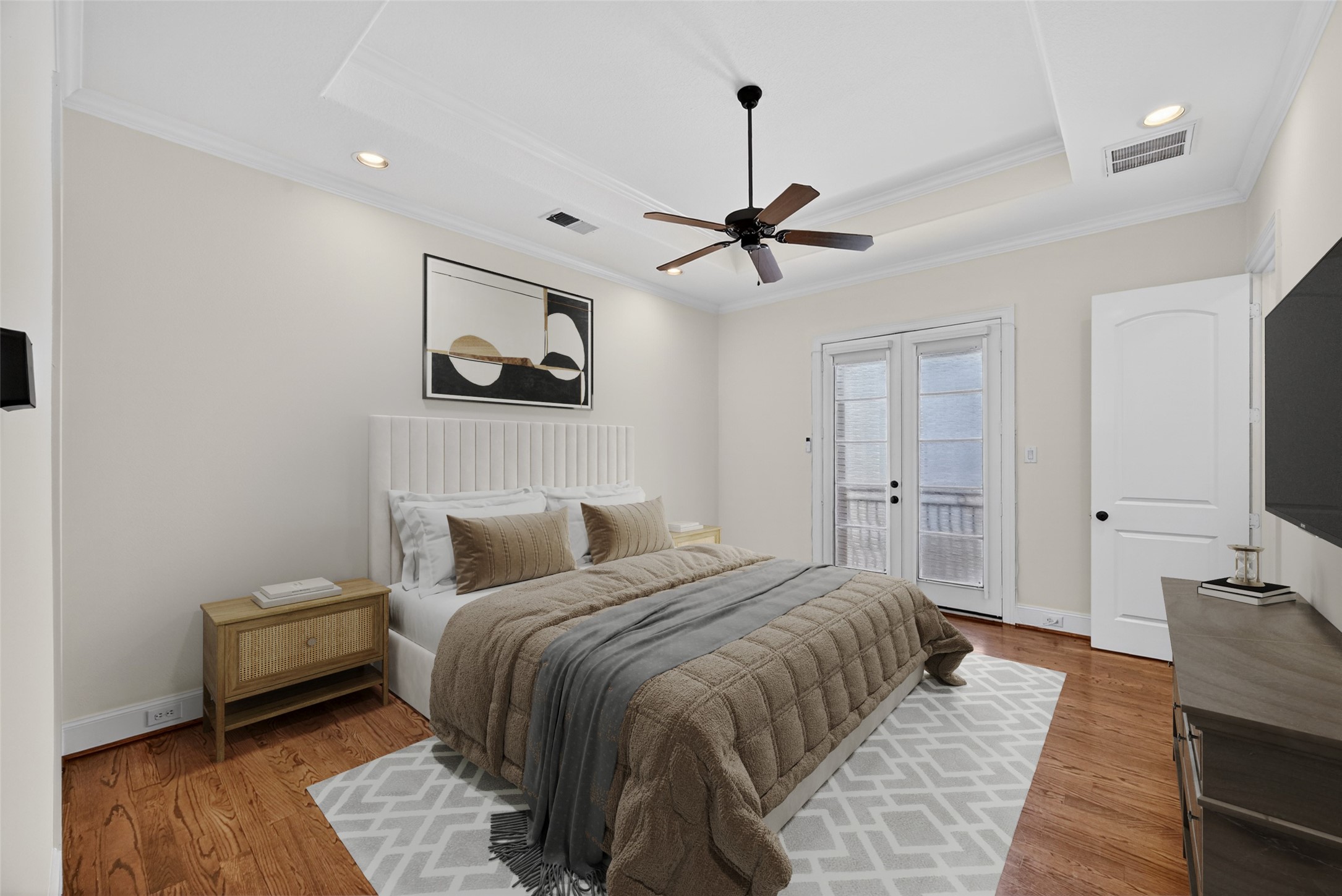 5305 Lillian Street, Unit B Houston, TX 77007 - Photo 16 of 32 Photo is virtually staged.