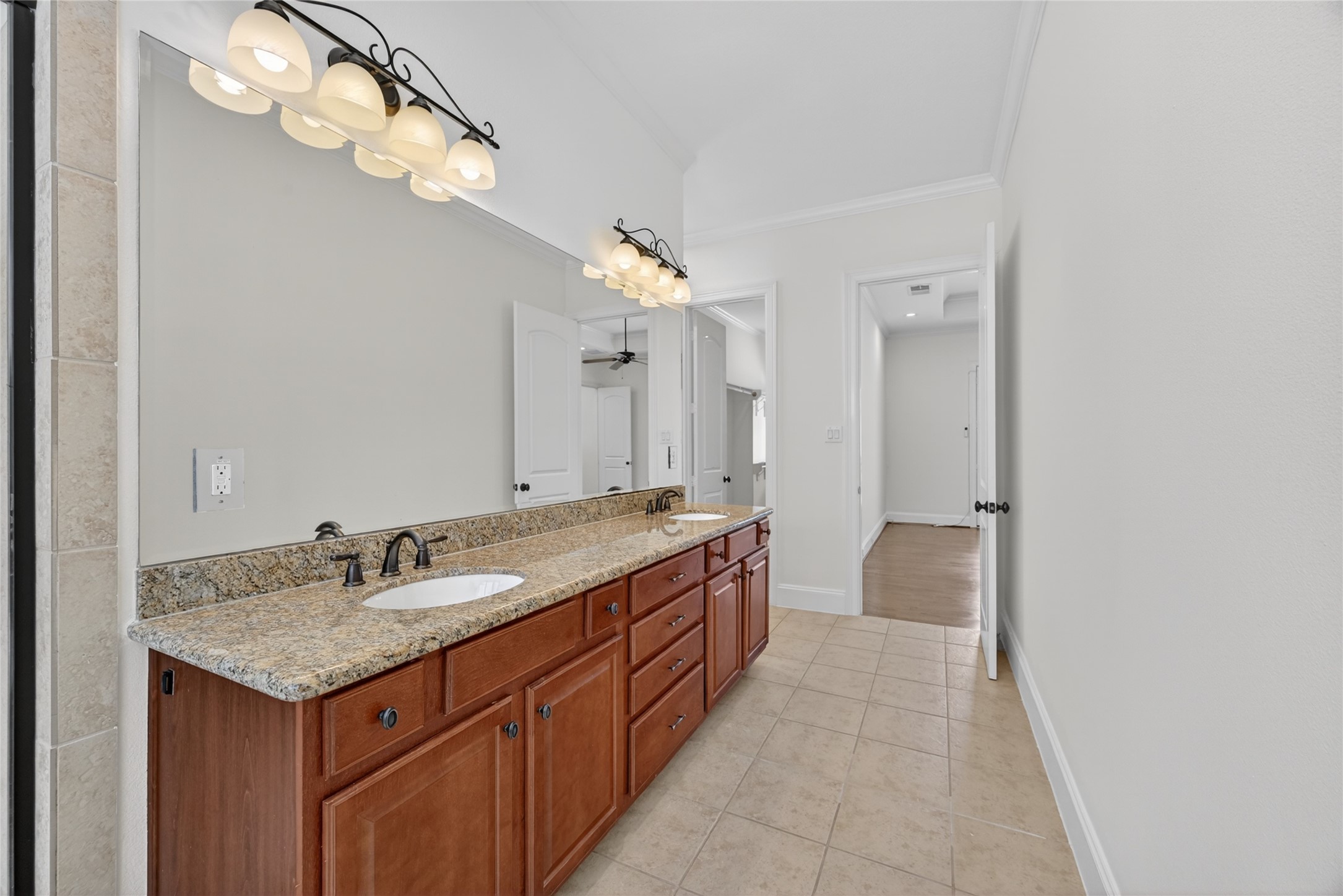 5305 Lillian Street, Unit B Houston, TX 77007 - Photo 19 of 32