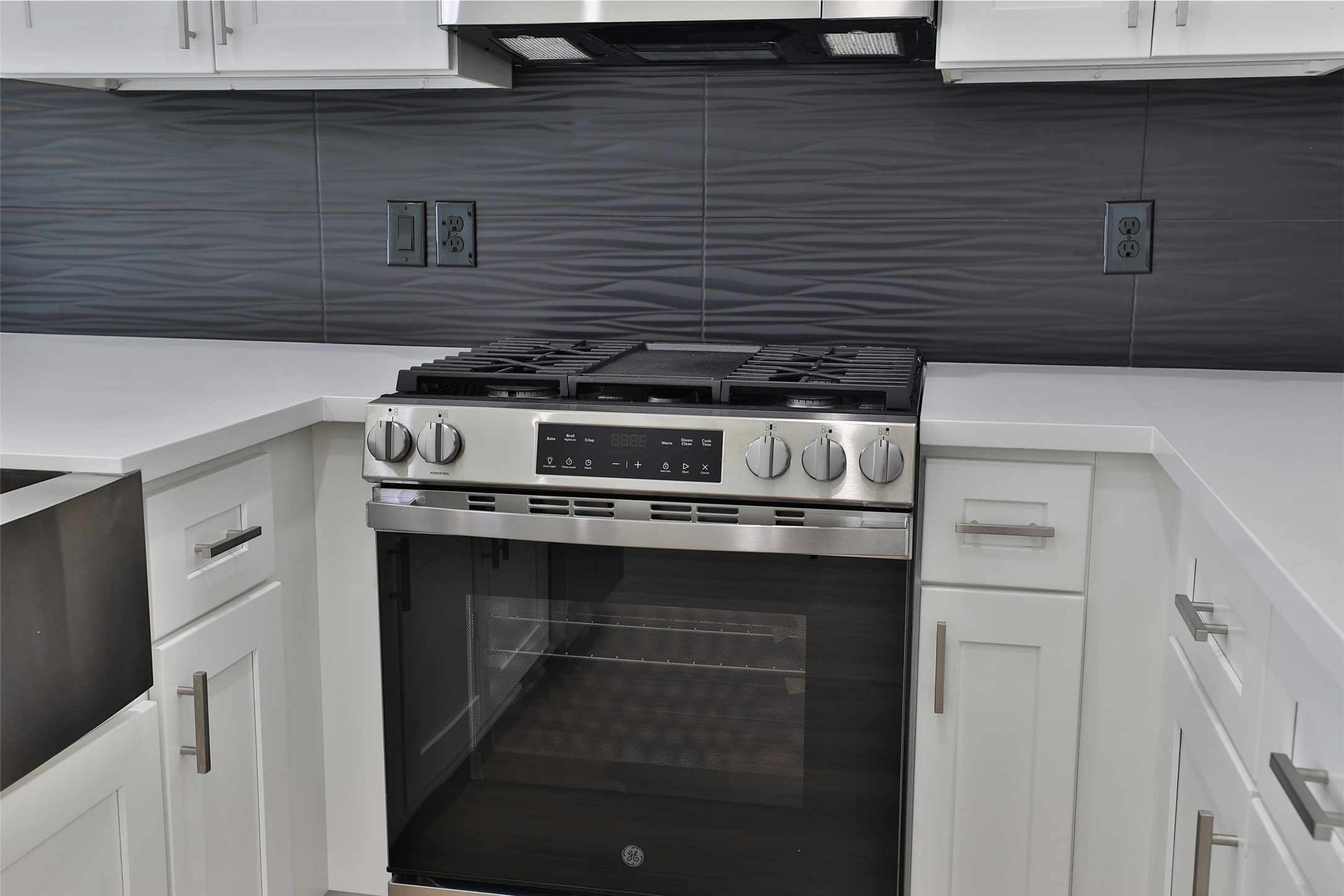 8109 Cabot Street, Unit A/B Houston, TX 77078 - Photo 14 of 33 a stove top oven sitting inside of a kitchen