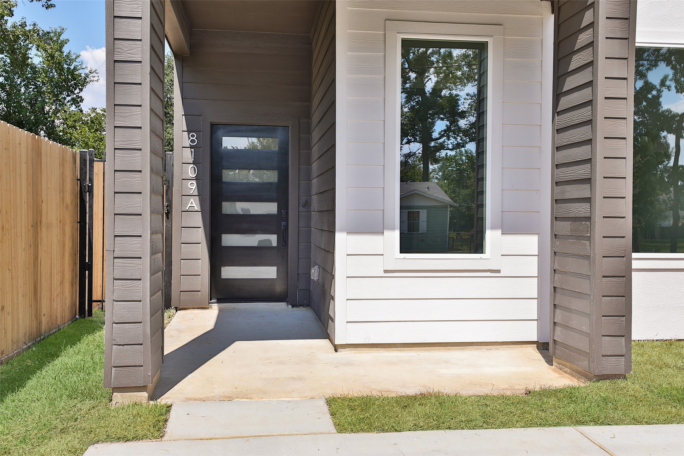 8109 Cabot Street, Unit A/B Houston, TX 77078 - Photo 5 of 33