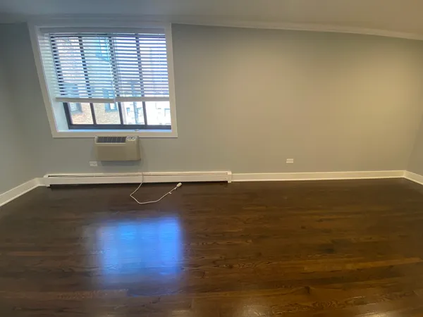 $1,895 | 541 West Oakdale Avenue, Unit 418, Chicago, IL 60657