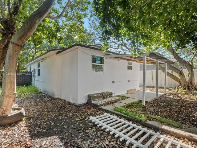 $3,000 | 1829 Northwest 62nd Terrace, Miami, FL 33147